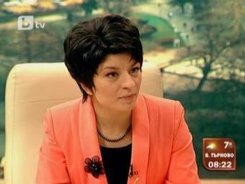 Десислава Атанасова пред БТВ: "Търсим начин всеки да си плаща здравните осигуровки"