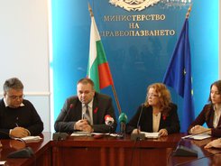 Тази година са открити нови 204 лица с ХИВ–инфекция при изследвани над 258 000 лица