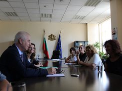 Министър Николай Петров на срещна с представители на Общинските съвети по наркотични вещества