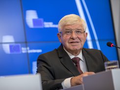 Кирил Ананиев, министър на здравеопазването, в интервю за в. "24 часа"