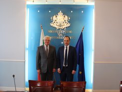 Министър Ананиев и македонският му колега Венко Филипче подписаха План за сътрудничество