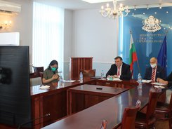 Министър Ангелов: Работещите на първа линия трябва да знаят, че Министерството на здравеопазването стои зад тях