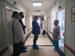Министър Ангелов: От първия ден на пандемията Бургас и районът имат алгоритъм за  реакция при повишен натиск върху здравната система