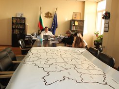 Експертните съвети по епидемиология и инфекциозни болести подкрепят носенето на маски на открито