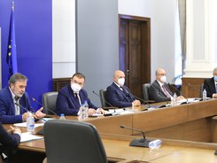 ​Министър Ангелов: Ваксинирането срещу COVID-19 e доброволно и безплатно за всички български граждани