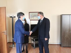 Министърът на здравеопазването д-р Стойчо Кацаров и посланикът на Република Казахстан Н. Пр. Темиртай Избастин обсъдиха възможностите за лечение на онкологични заболявания в България