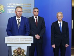 Извънредната епидемична обстановка в страната се удължава с три месеца