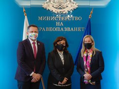 Министър Сербезова проведе среща с представителите на УНИЦЕФ и СЗО за България