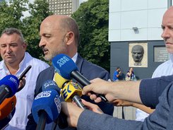 Министър Меджидиев: Подобрява се състоянието на едното от децата, приведени в УМБАЛСМ „Пирогов“ от старозагорската университетска болница „Проф. д-р Стоян Киркович“