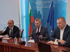 Министър Меджидиев: Новата система на свързаност между болниците и спешна помощ ще заработи през следващата седмица