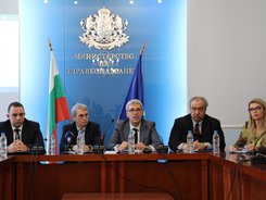 Министерството на здравеопазването удължава с още месец забраната за износ на инсулини