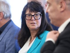 Министър Кондева връща Отрасловия съвет за тристранно сътрудничество на масата на преговорите